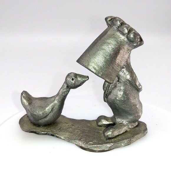 C.R. Gibson Co. The Casual Observer Sunbonnet Sue & Goose 2" T Pewter Sculpture - Picture 4 of 8
